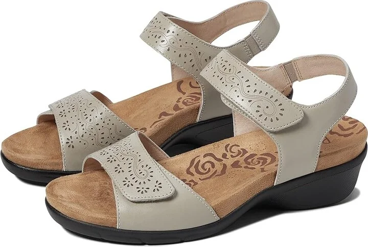 Propet Wanda Women's Shoes Cream : 6 XX (4E), Leather