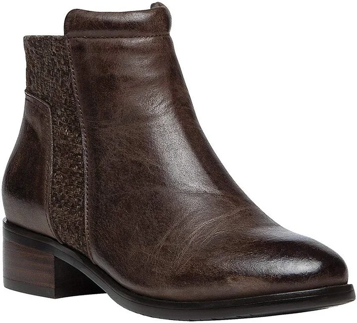 Propét Women's Taneka Ankle Bootie