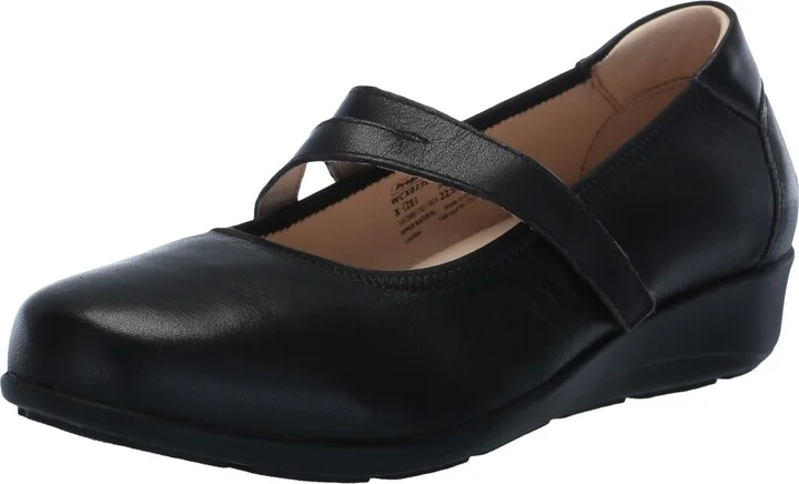 Propet Women's Yara Mary Jane Rose Red 6 Wide US