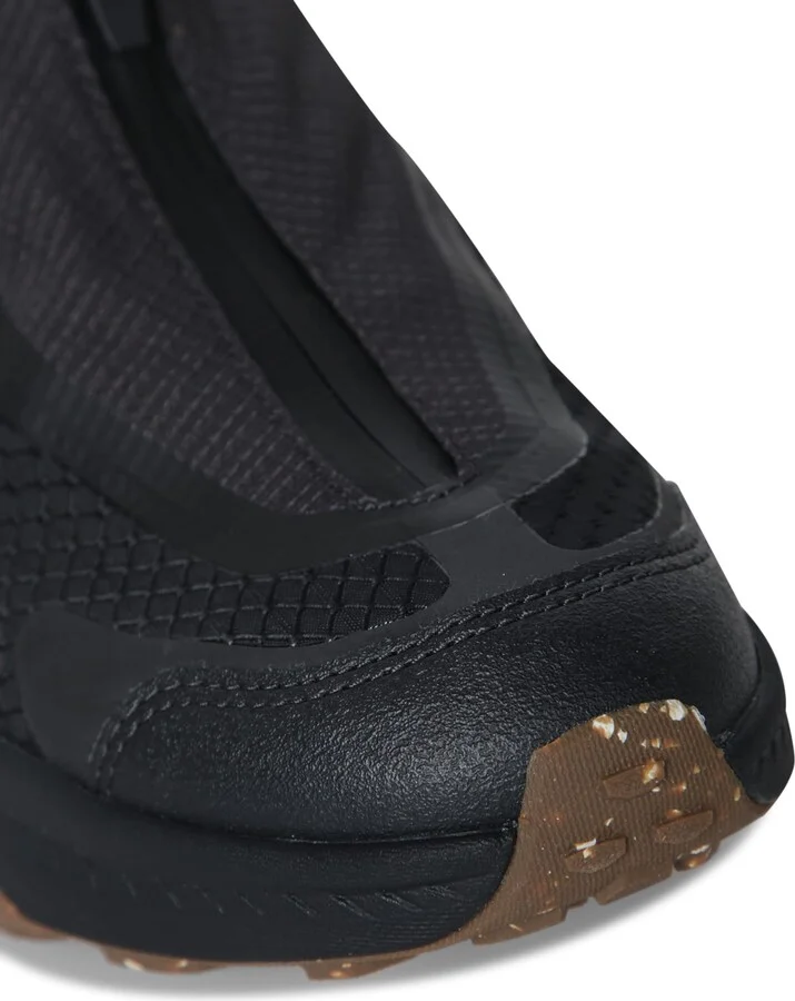 Protect Transport Black Sneakers - Image 4