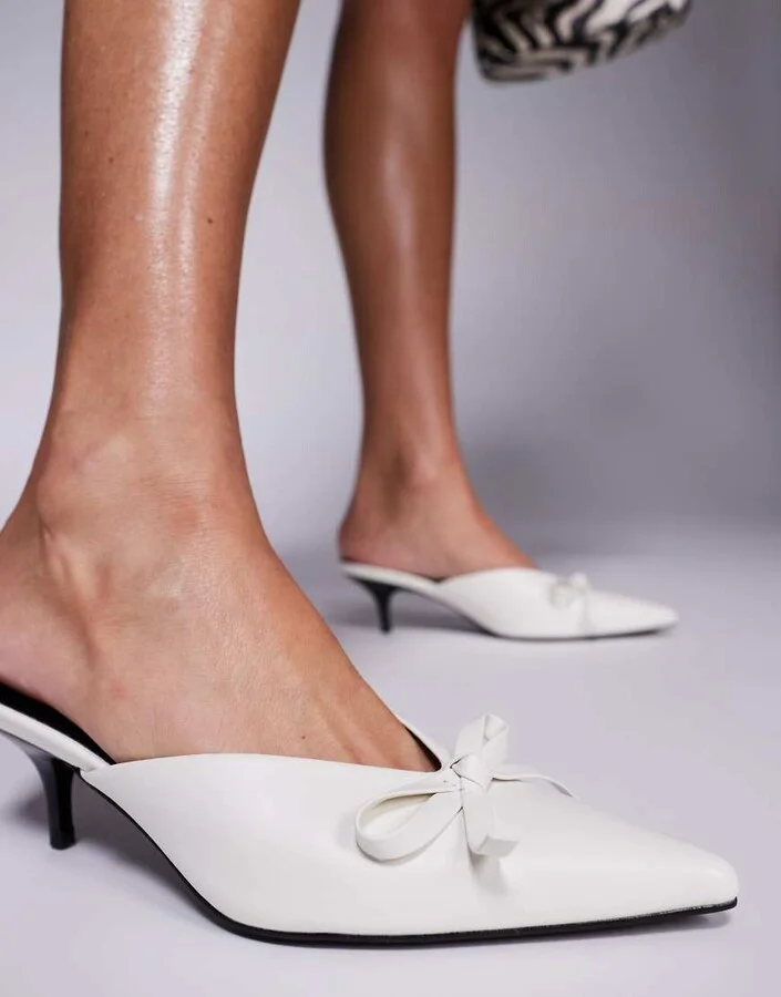Public Desire Lionheart pointed kitten heel mules with bow in white - Image 4