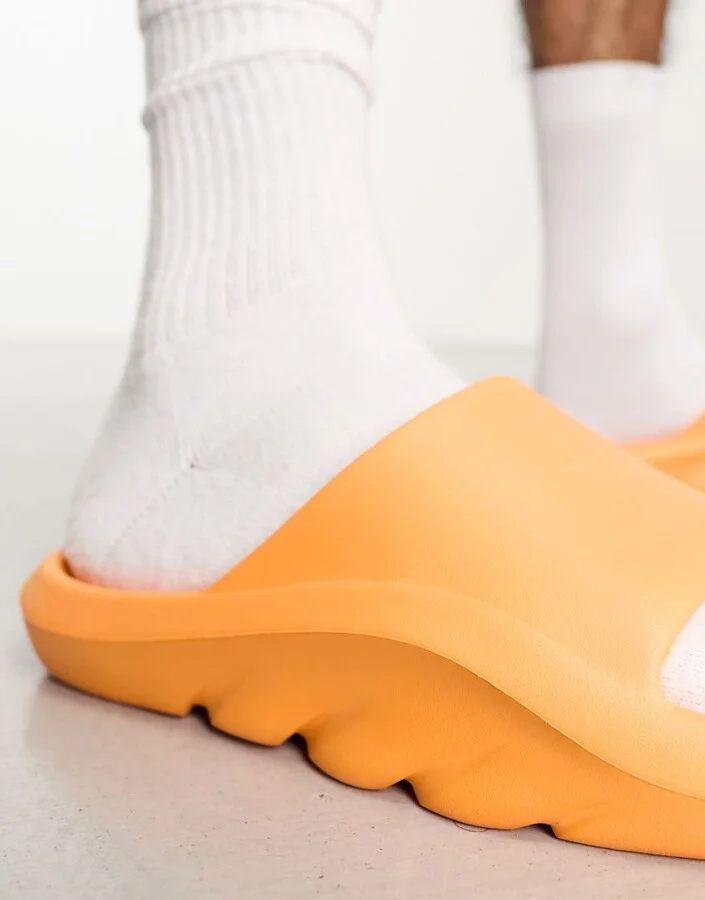 Public Desire Man pool sliders in orange - Image 2