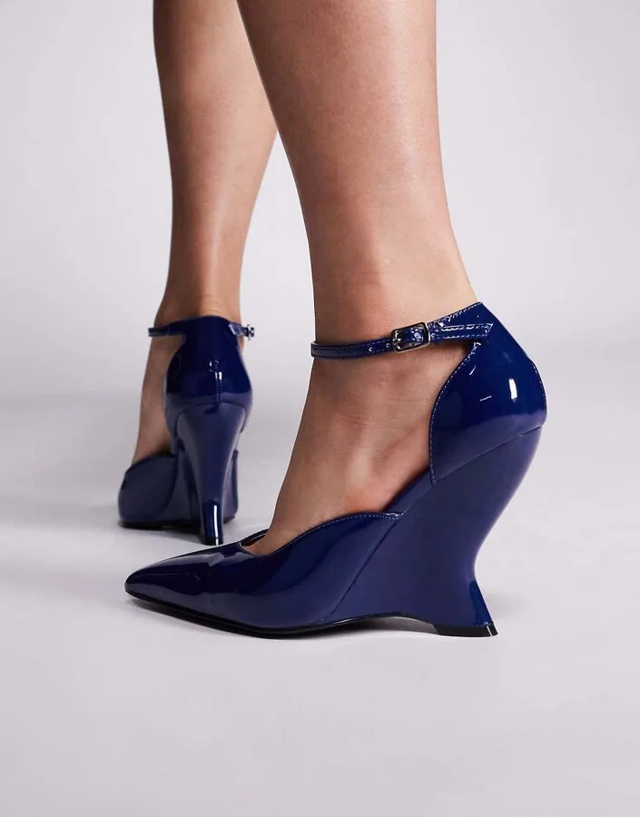 Public Desire Mannequin wedge heel pointed shoes in navy patent - Image 4