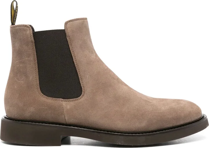 pull-on suede Chelsea boots
