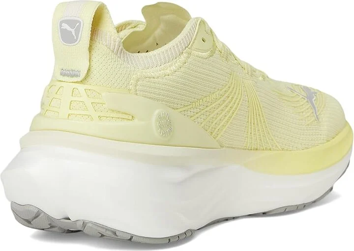 PUMA Foreverrun Nitro Women's Shoes Gold Moon/White : 7 B - Medium - Image 4