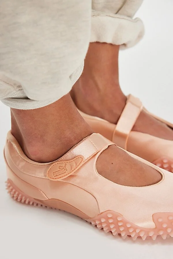 Puma Mostro Fey Sneakers - Image 3