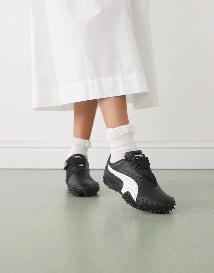 PUMA Mostro Perf sneakers in black - Image 4