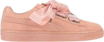 Salmon pink