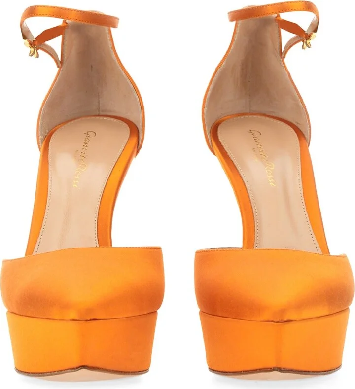 Pump In Suede - Image 3
