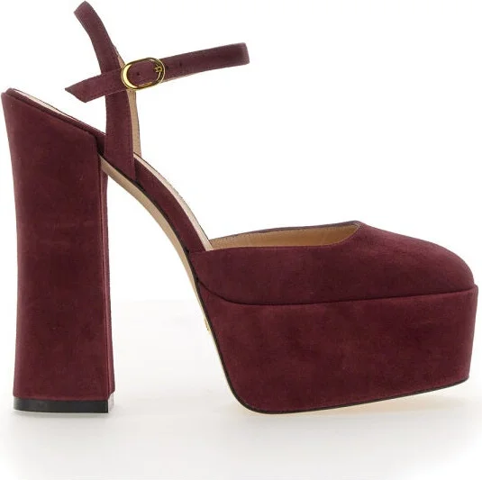 Pump In Suede