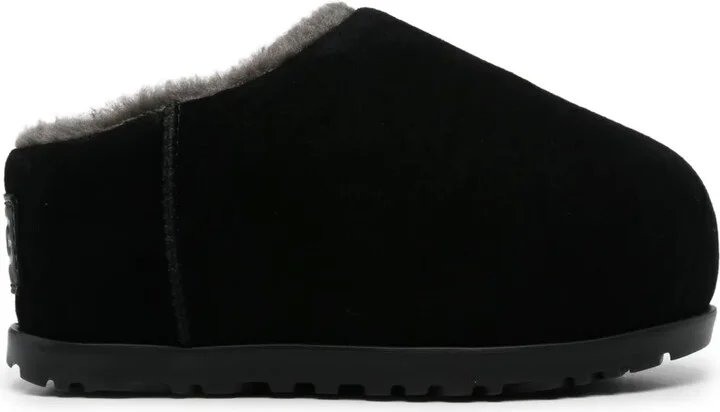 Pumped slippers