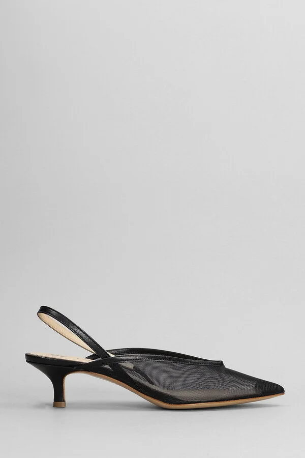 Pumps In Black Leather And Fabric