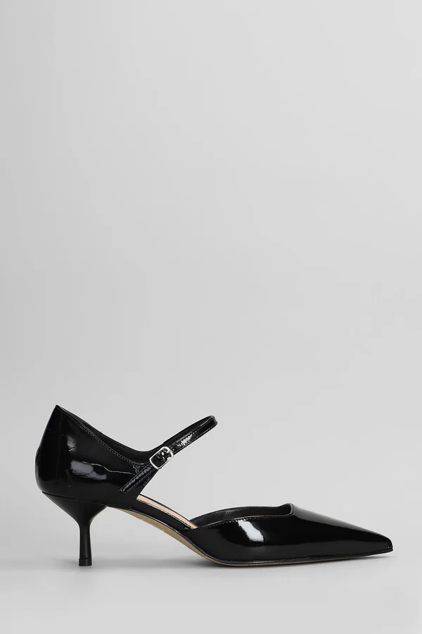 Pumps In Black Patent Leather