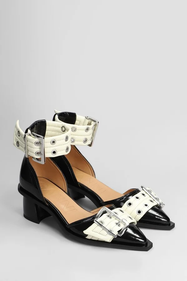 Pumps In Black Polyuretan - Image 2