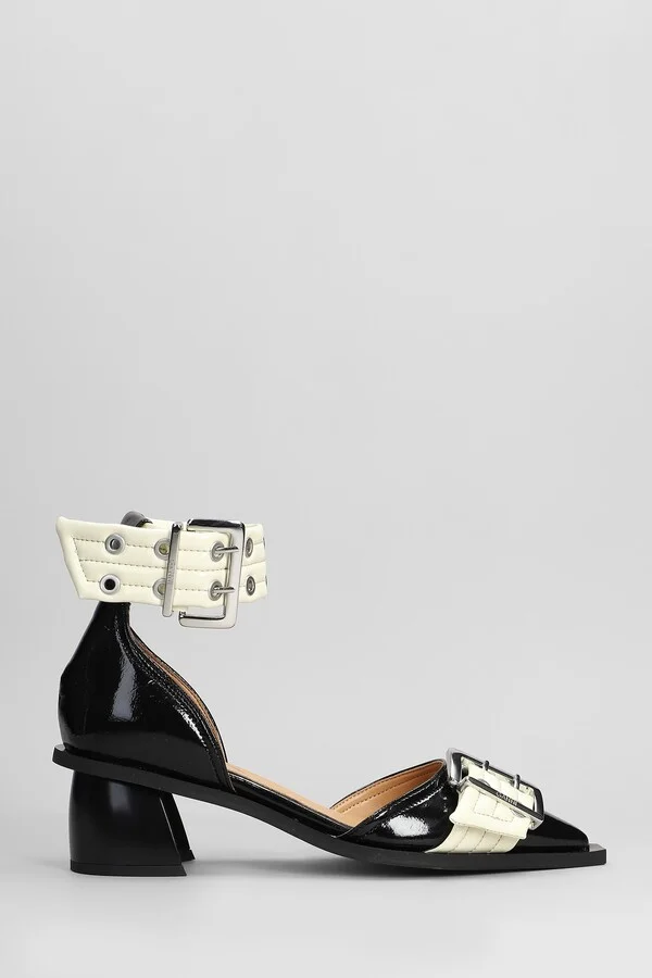 Pumps In Black Polyuretan