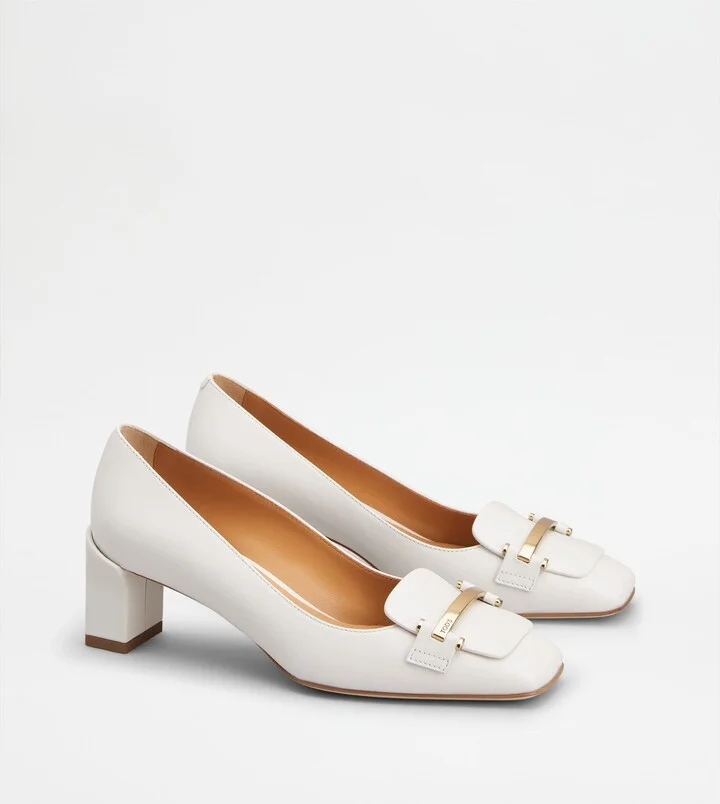 Pumps in Leather - Image 2