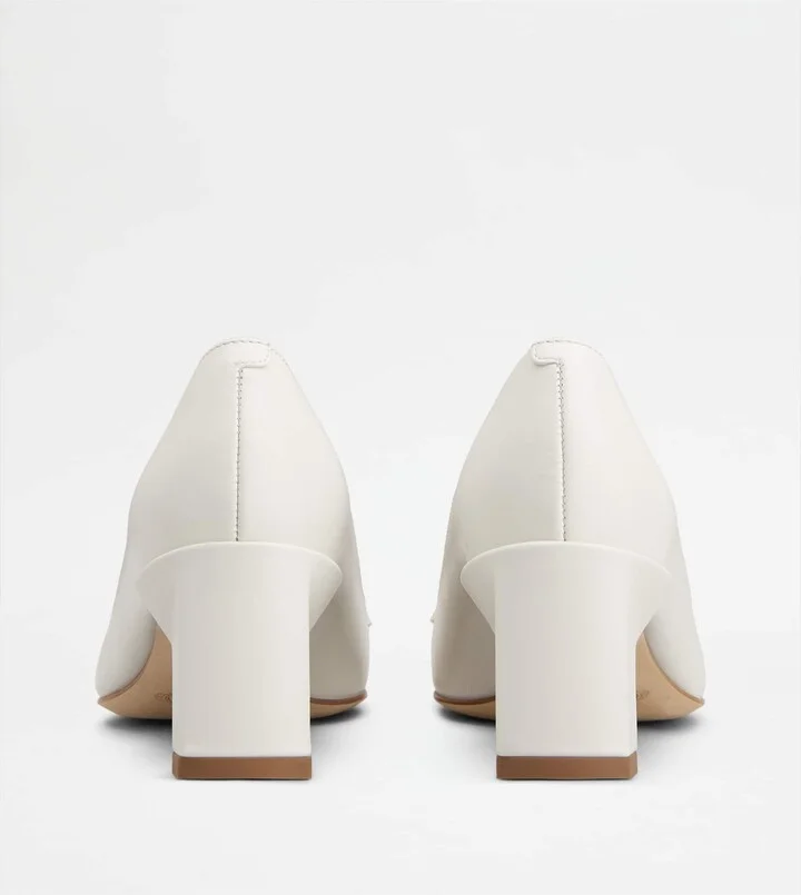 Pumps in Leather - Image 3