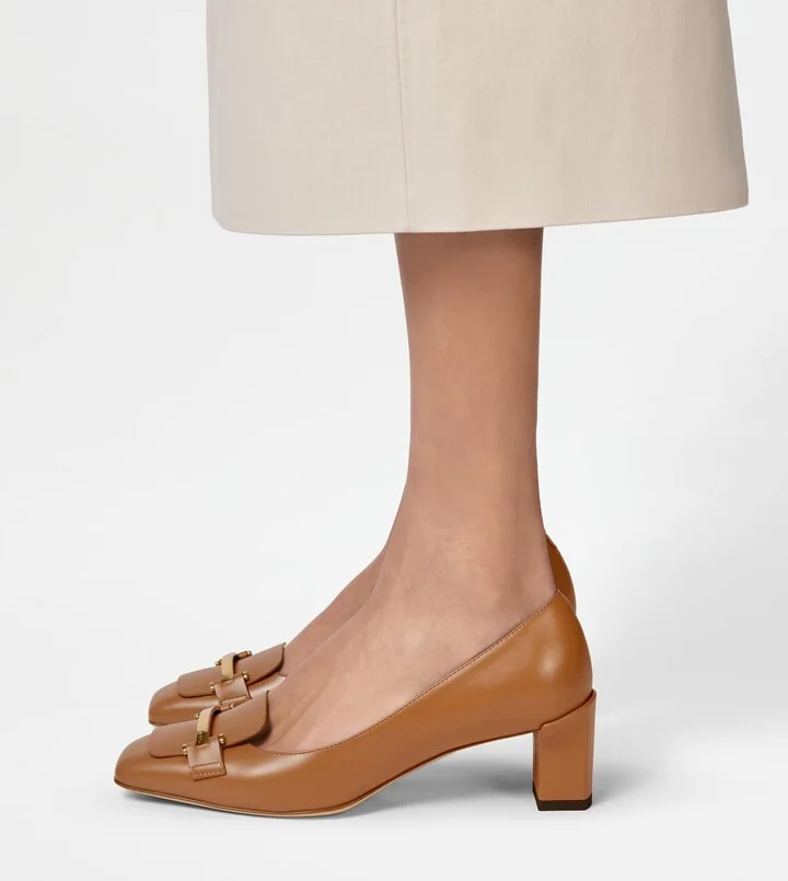 Pumps in Leather - Image 2
