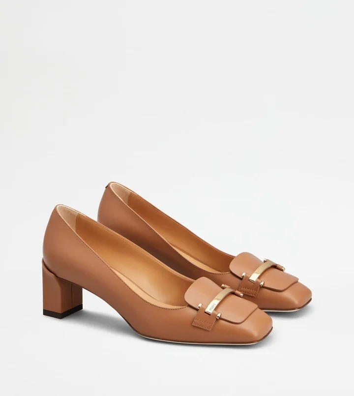 Pumps in Leather - Image 4
