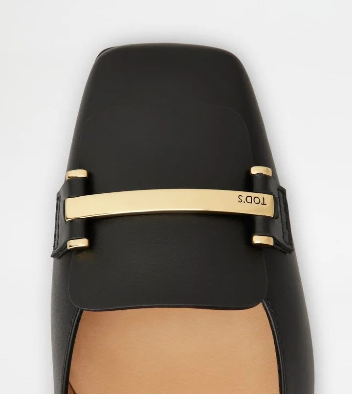 Pumps in Leather - Image 4