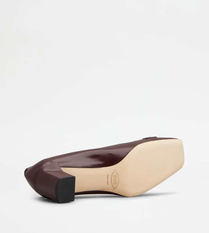 Pumps in Leather - Image 4