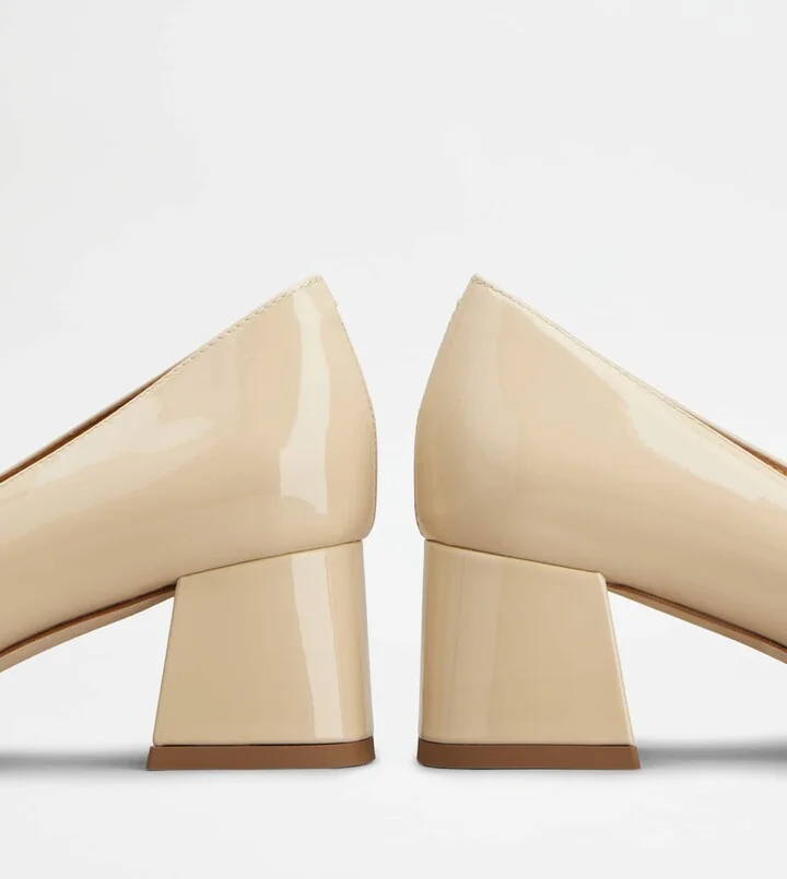 Pumps in Patent Leather - Image 5