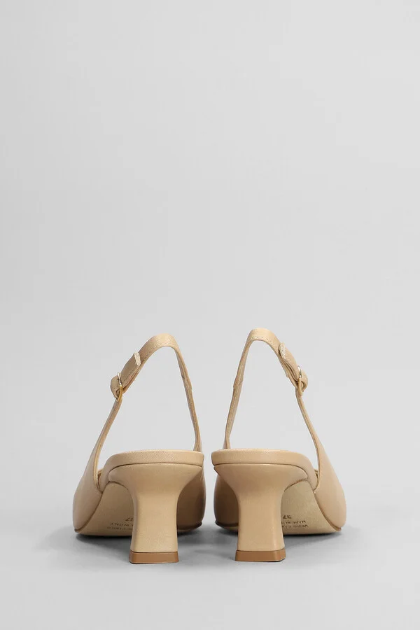 Pumps In Powder Leather - Image 4