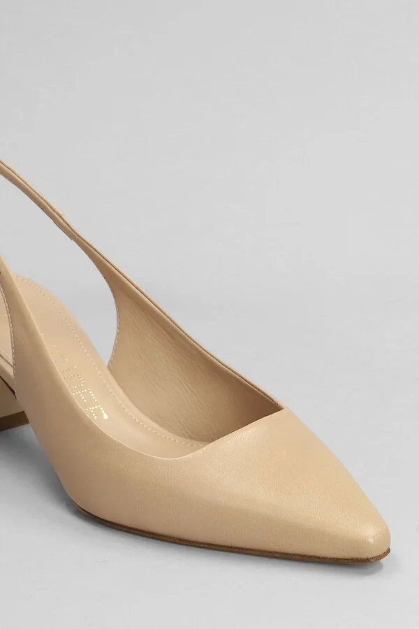 Pumps In Powder Leather - Image 5