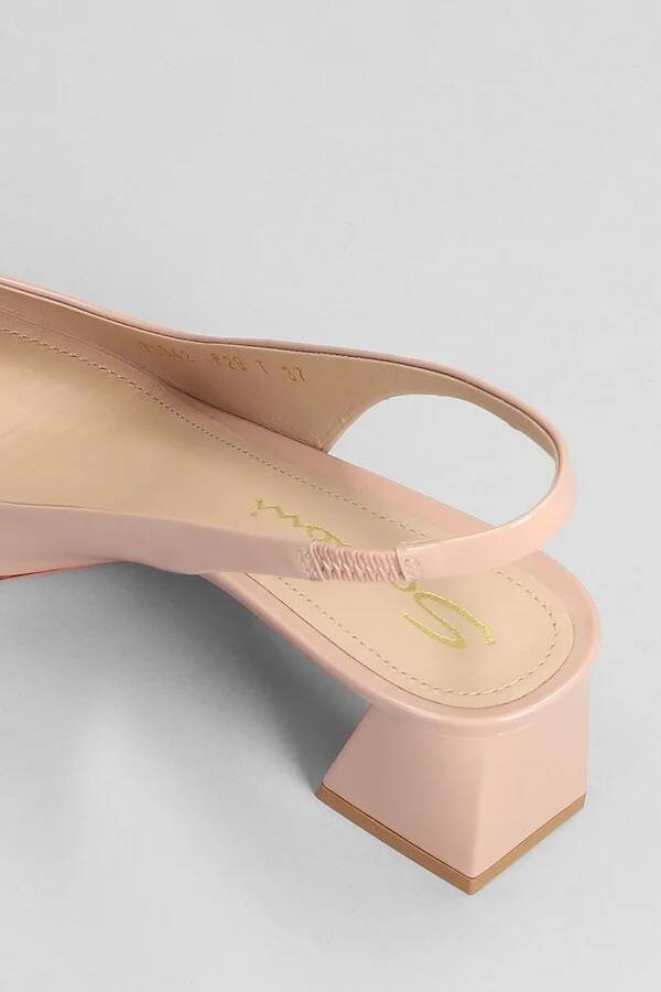 Pumps In Powder Patent Leather - Image 5