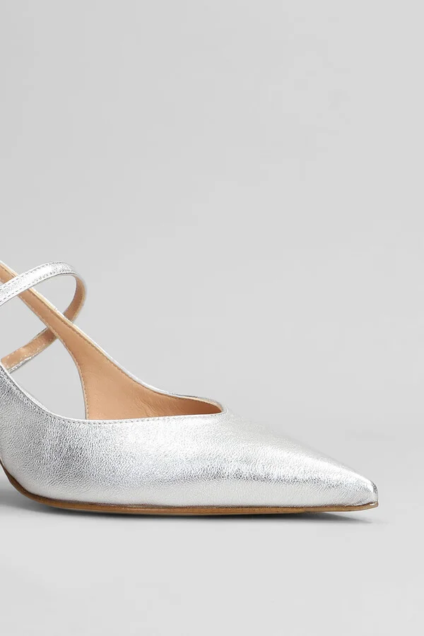 Pumps In Silver Leather - Image 5