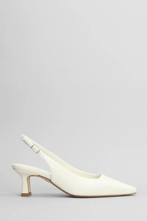 Pumps In White Leather