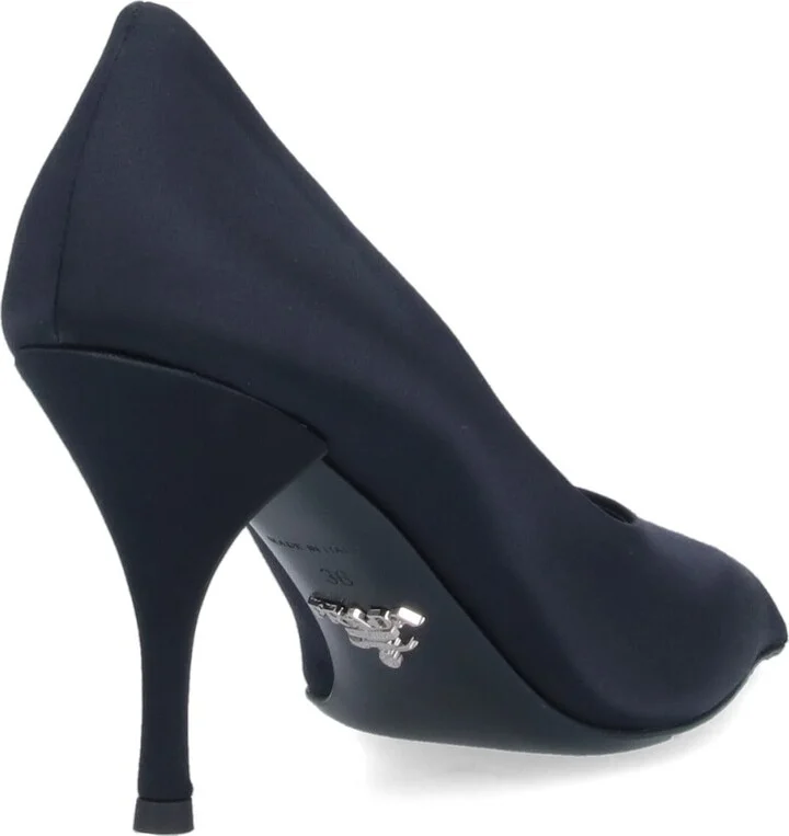 Pumps With Logo - Image 4