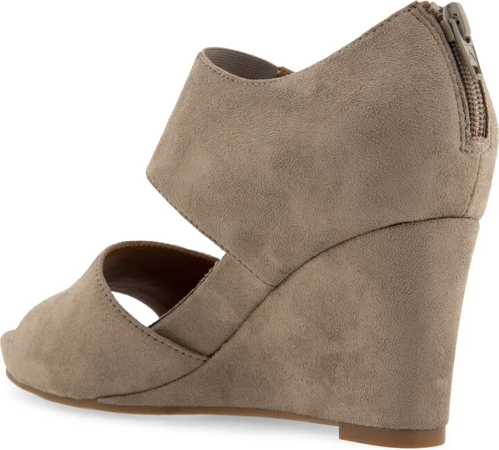 Purdy Wedge Sandal - Image 9