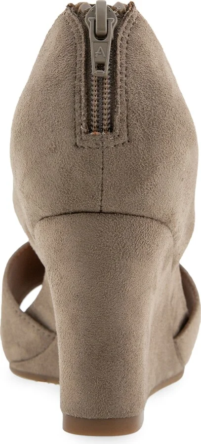 Purdy Wedge Sandal - Image 10