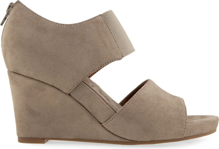 Purdy Wedge Sandal - Image 11