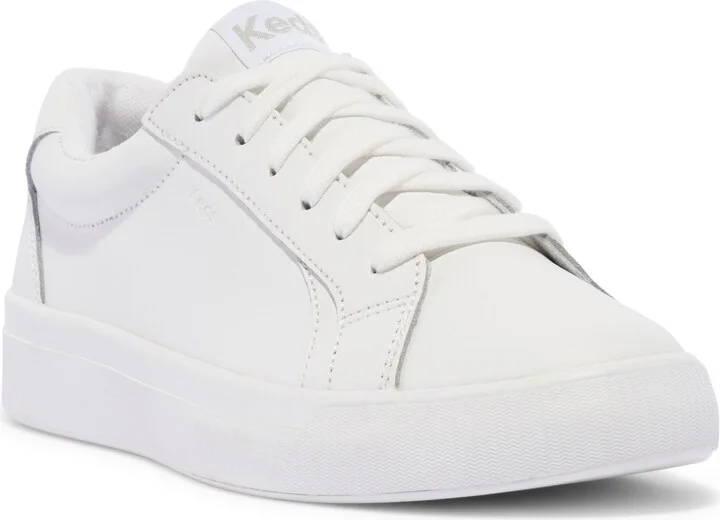 Pursuit Low Top Sneaker