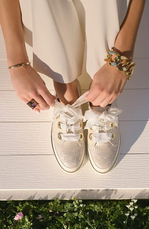 Quenda Metallic Sneaker - Image 2