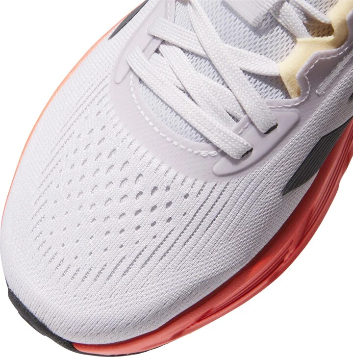 Questar 3 Running Shoe - Image 9
