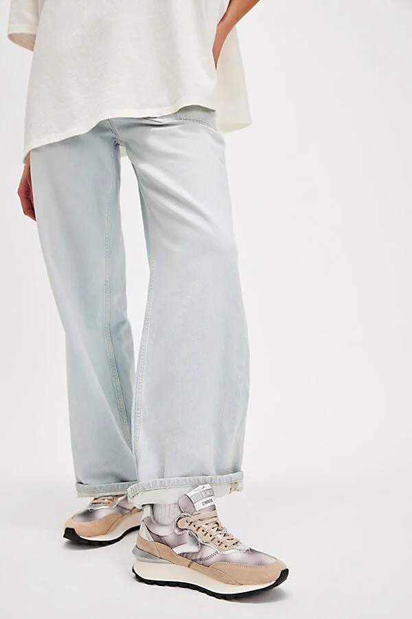 Beige/grey