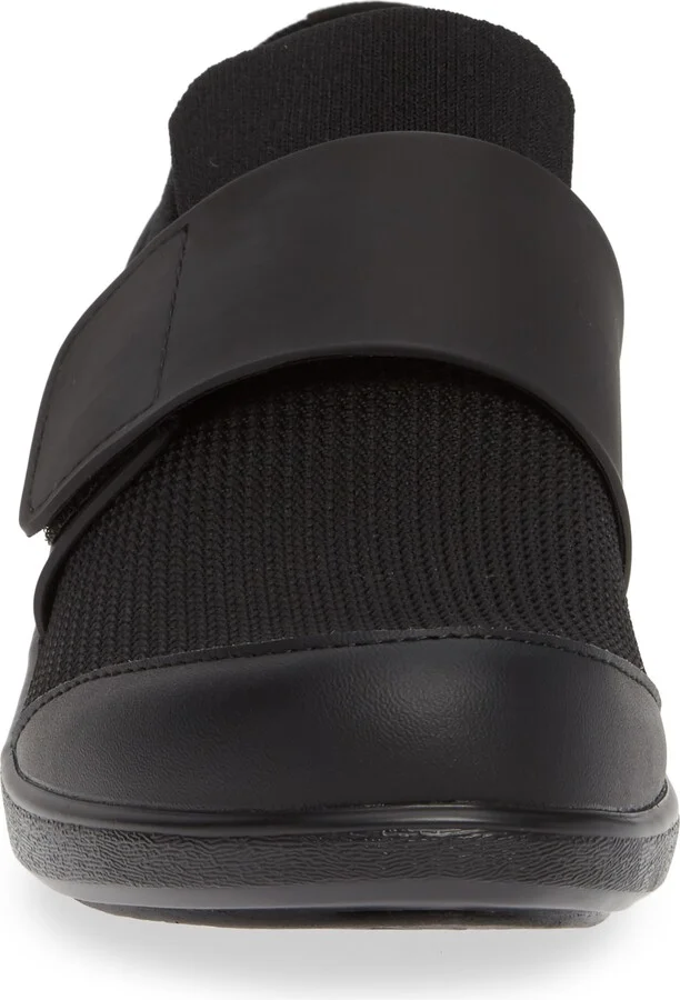 Qwik Sneaker - Image 4