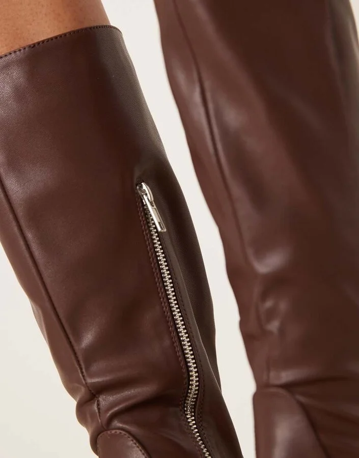 RAID Elixir knee boots with square toe in brown - Image 4