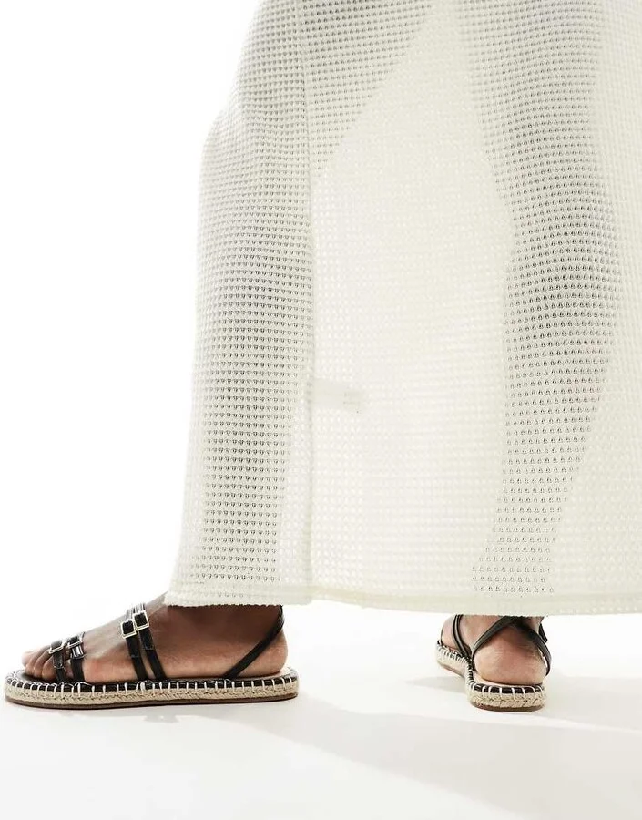 RAID Elodiya flat espadrille sandals in black - Image 4