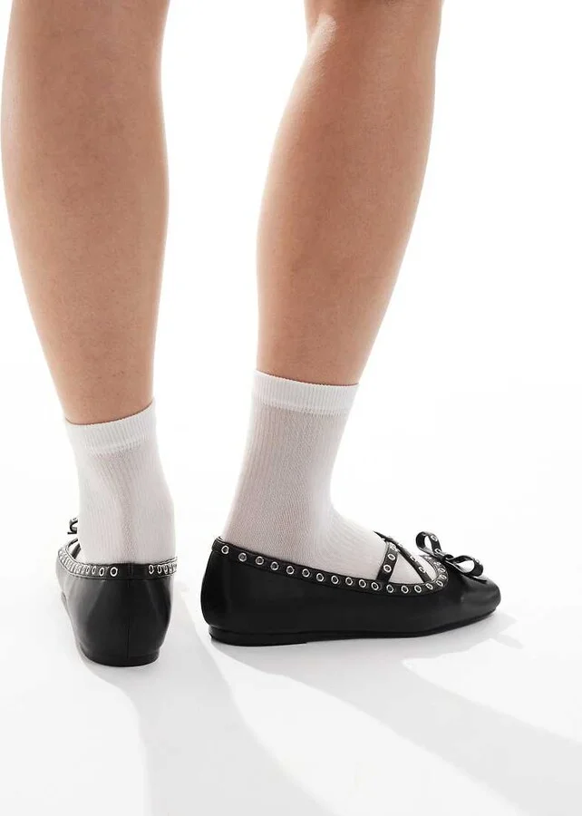 RAID Halo ballet flats with grommet details in black - Image 2