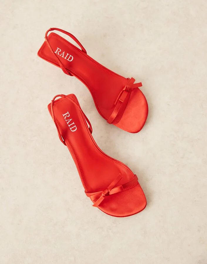 RAID Kaiya slingback kitten heeled sandals with bows in red - Image 3