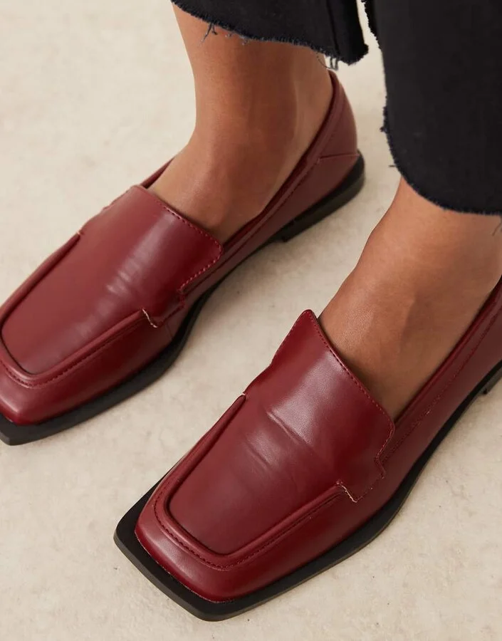 RAID Neely square toe loafers in burgundy - Image 2