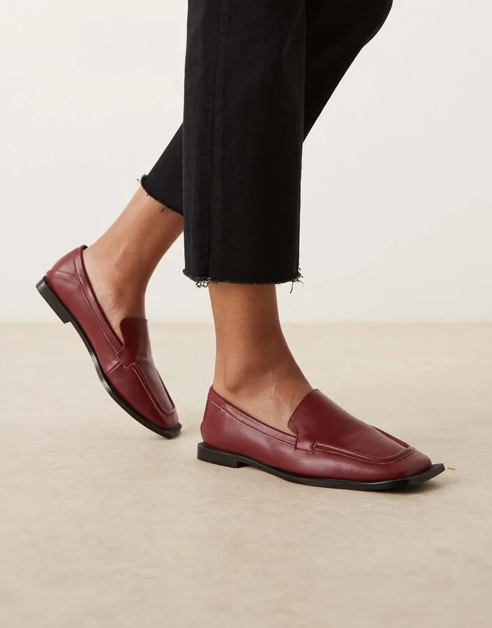 RAID Neely square toe loafers in burgundy