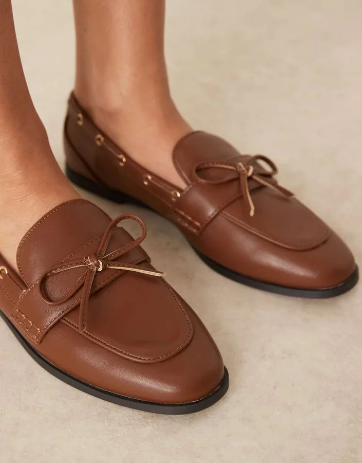 RAID Nico boat loafers with bow in tan brown - Image 4