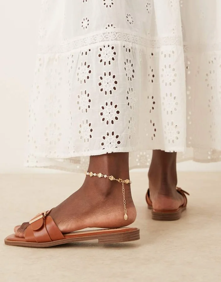 RAID Nikola buckle flat sandals in tan - Image 2