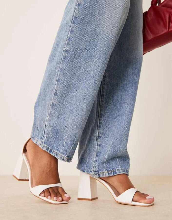 Raid Niya mid block heel sandals in white - Image 3