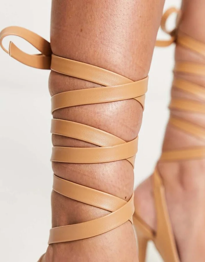 RAID Wide Fit Ishana heeled shoes with ankle tie in beige - Image 3